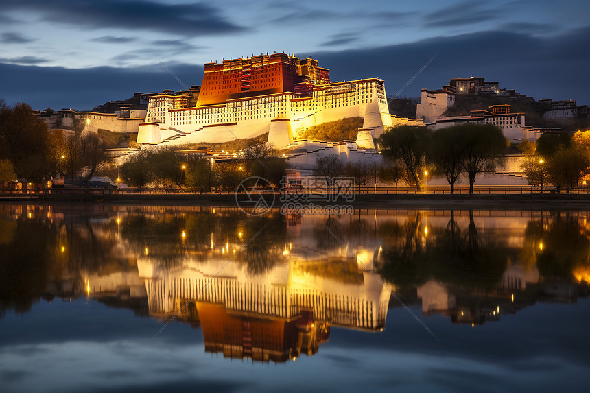 布达拉宫夜景图片