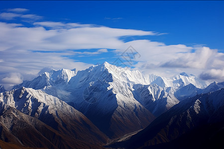 崎岖的山峰图片