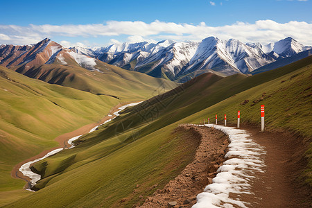 远处的雪山美景图片