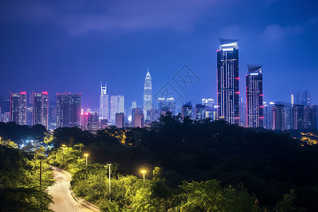 城市的街道和夜景图片