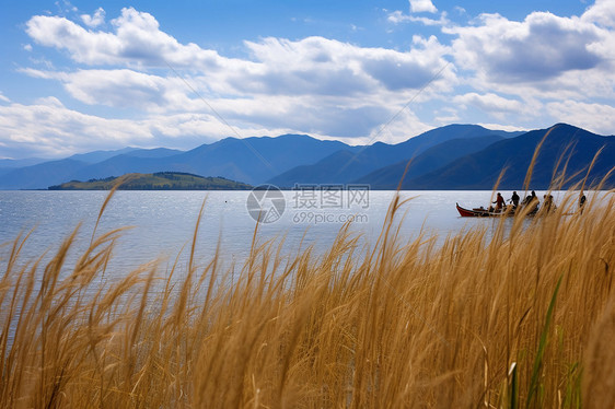 美丽的湖泊风景图片