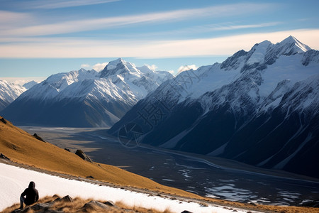 巍峨的雪山图片