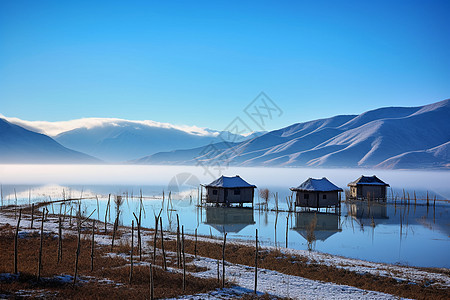 冬天纯净的湖泊图片