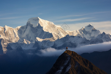 险峻的雪山图片