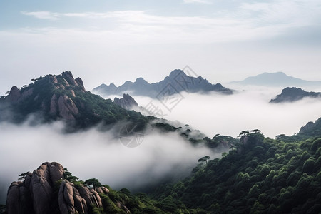 云雾缭绕的山间景色图片