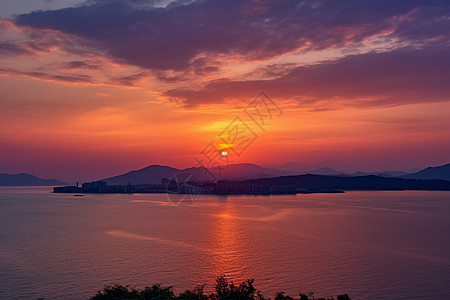 海水火焰火焰红的海面背景