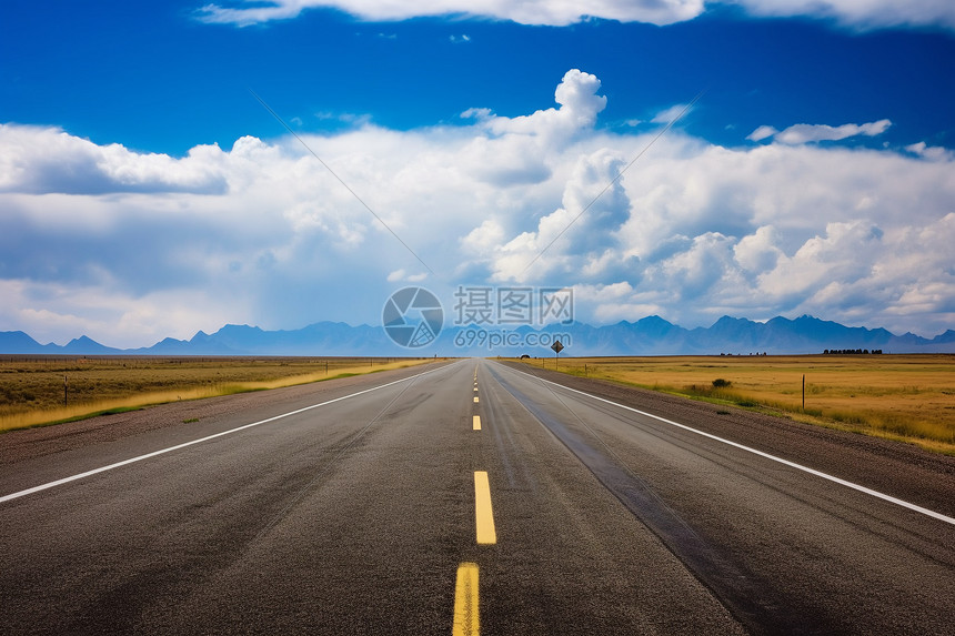 白云下的公路图片
