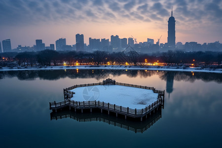 城市湖面风景图片