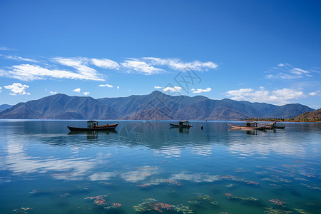 风平浪静的海面图片