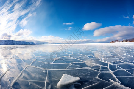 冰冻的湖水图片