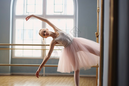 美丽的芭蕾舞演员背景图片