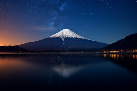 夜空与远山图片