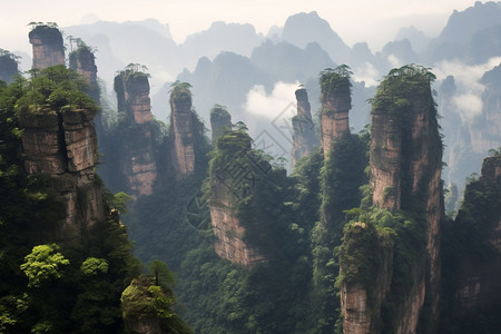 高高的群山图片