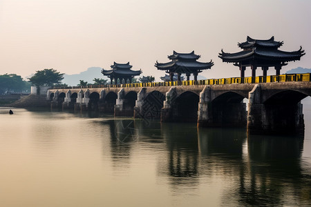 湖面的湘子桥背景