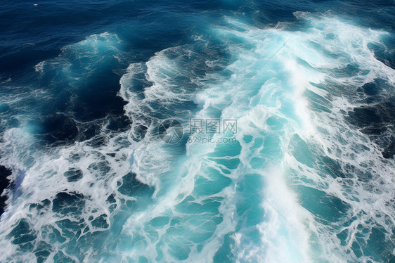 蓝色的海洋中海浪图片
