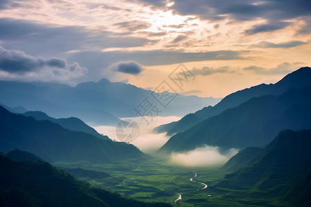 美丽壮阔的云和山高清图片