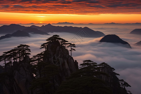 黄昏时分黄山的自然景观图片