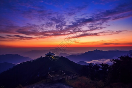 晚霞风景美丽的山脉风景背景