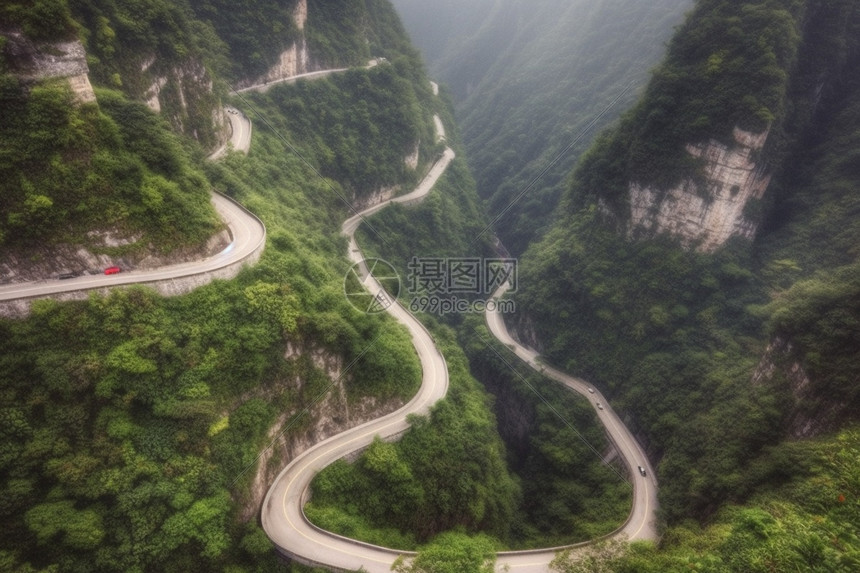 蜿蜒的盘山公路风光图片