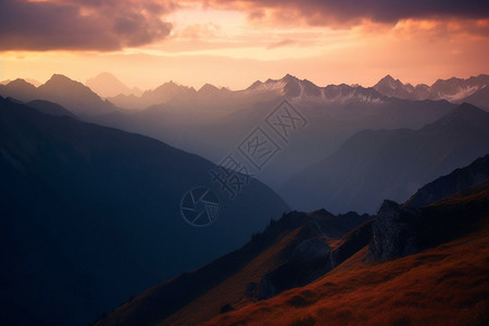 秋天高加索山脉的美丽景观图片