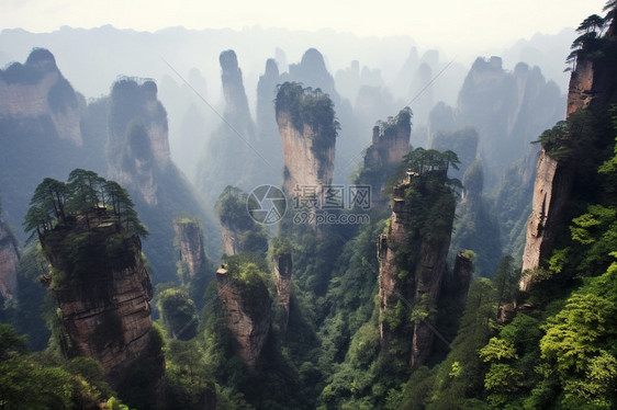 壮观的群峰风景区图片