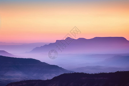 阴霾的天空日出日落山脉背景