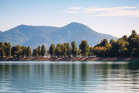 湖泊度假区的美丽景观高清图片