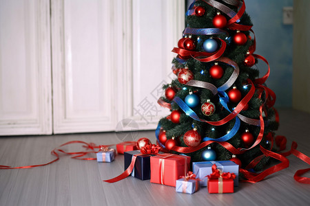 房间里的圣诞树高清图片