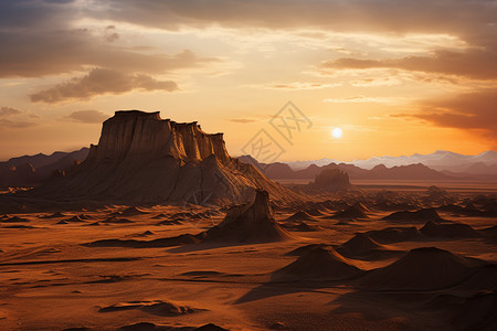 夏天日落时沙漠的自然景观图片