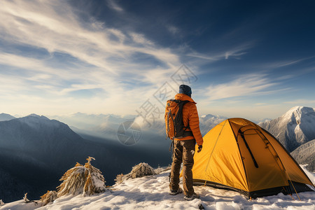 户外徒步冬季户外露营的登山爱好者背景