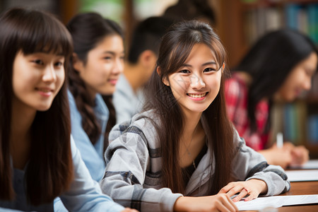 国际学校大学里的亚洲女孩背景