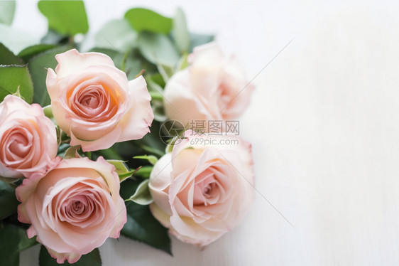 浪漫的玫瑰花束图片