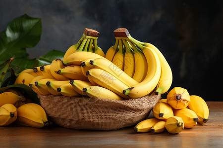 成熟的黄色香蕉图片