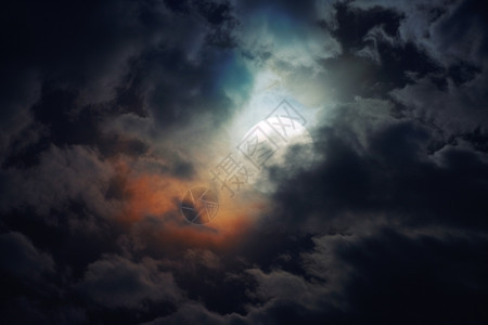 月光穿过云海背景图片