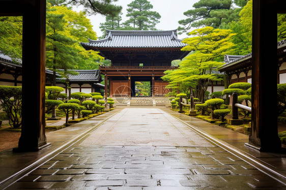 雨后的寺庙入口图片