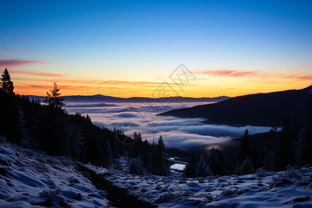 美丽的日出山间云海景观图片