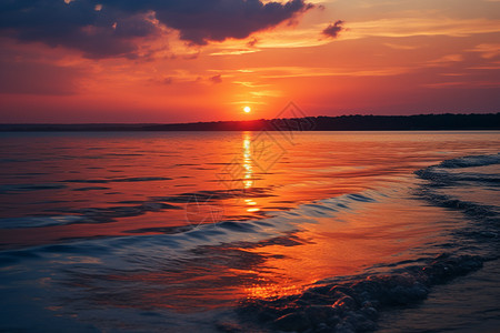 黄昏下美丽的海滩图片