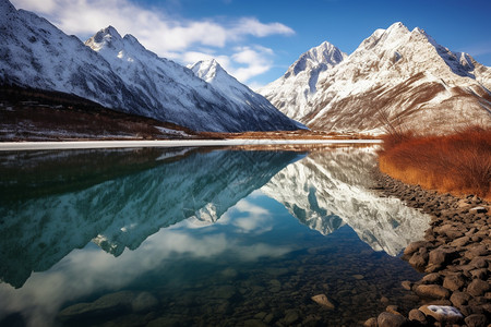 壮观的雪山山景图片