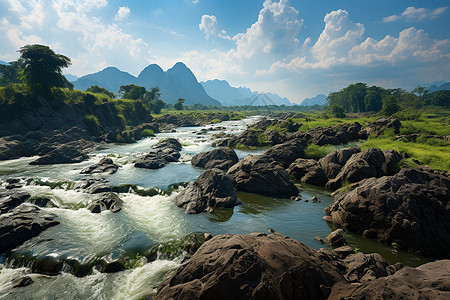 夏季山谷中的美丽景观图片