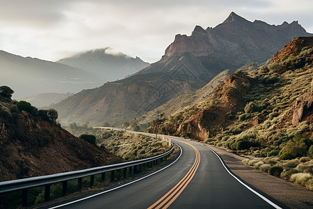 山间弯曲的交通公路背景图片