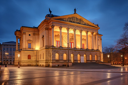 柏林夜晚的林登歌剧院图片