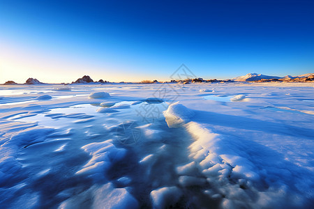 冰冻的青海湖景观图片