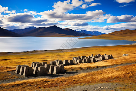 西藏高原湖泊的美丽景观高清图片