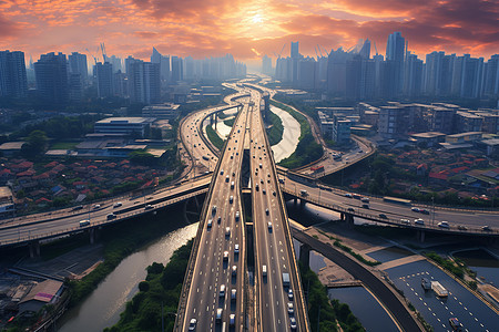 夕阳下的繁忙高速公路背景图片