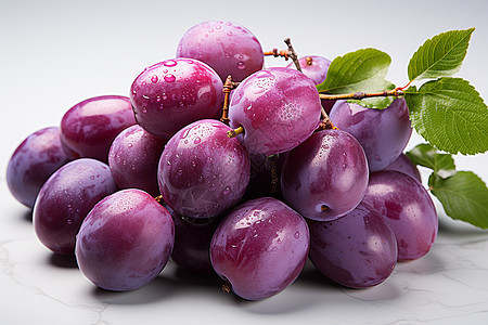 紫色诱人的葡萄图片
