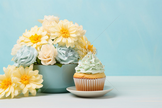 美丽的鲜花和蛋糕图片