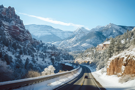 冬季山间的公路背景图片