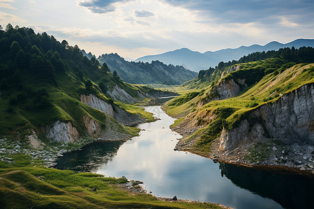 山谷中的河流图片