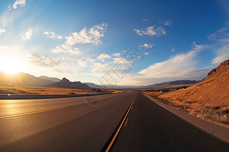 宽广的山间公路背景图片