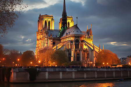 夜幕下的巴黎圣母院图片
